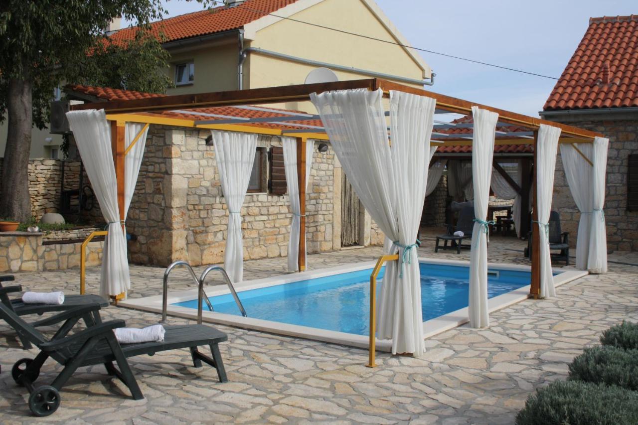 Rural House Gluic Villa Bogatic Bagian luar foto