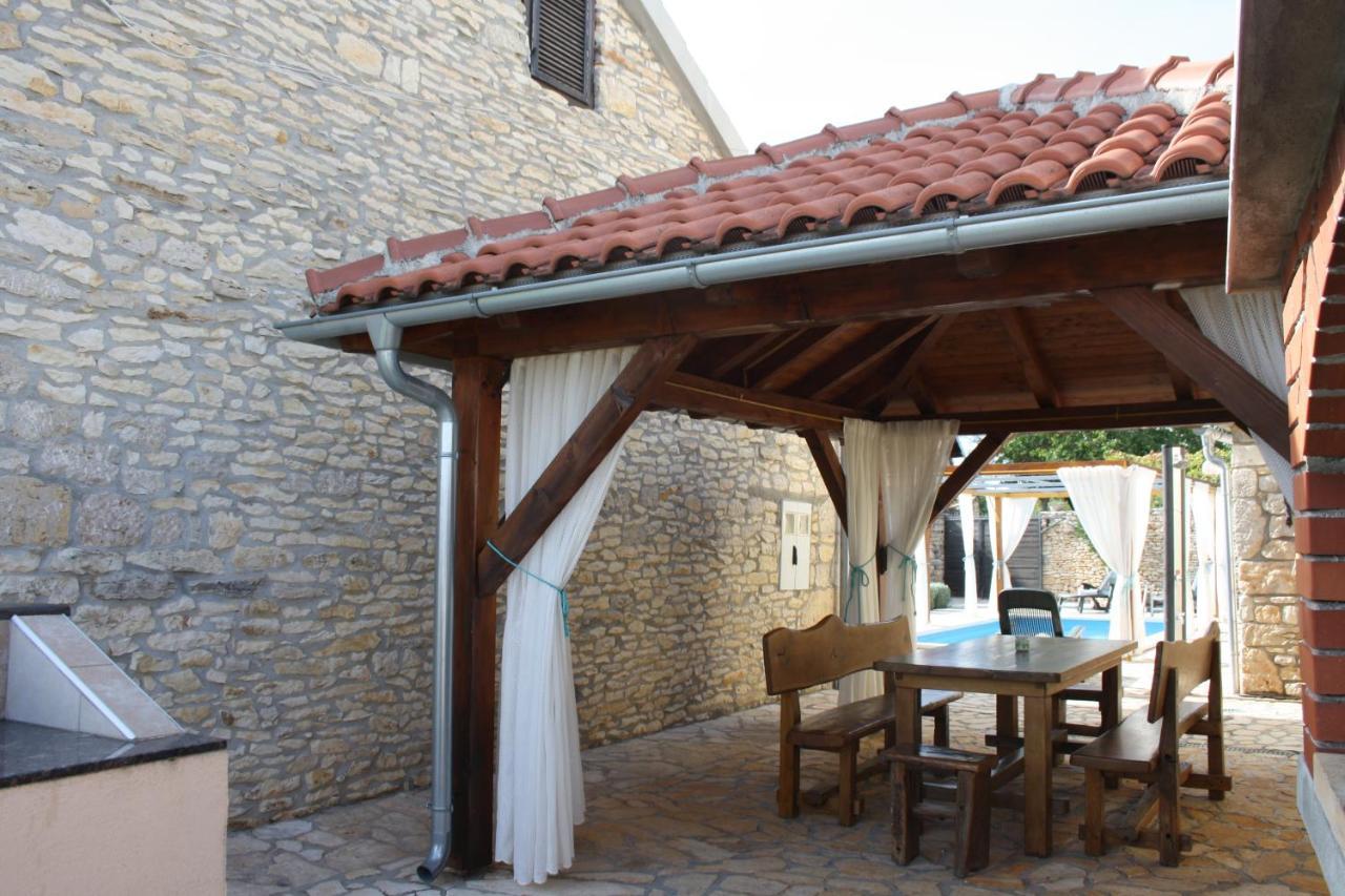 Rural House Gluic Villa Bogatic Bagian luar foto