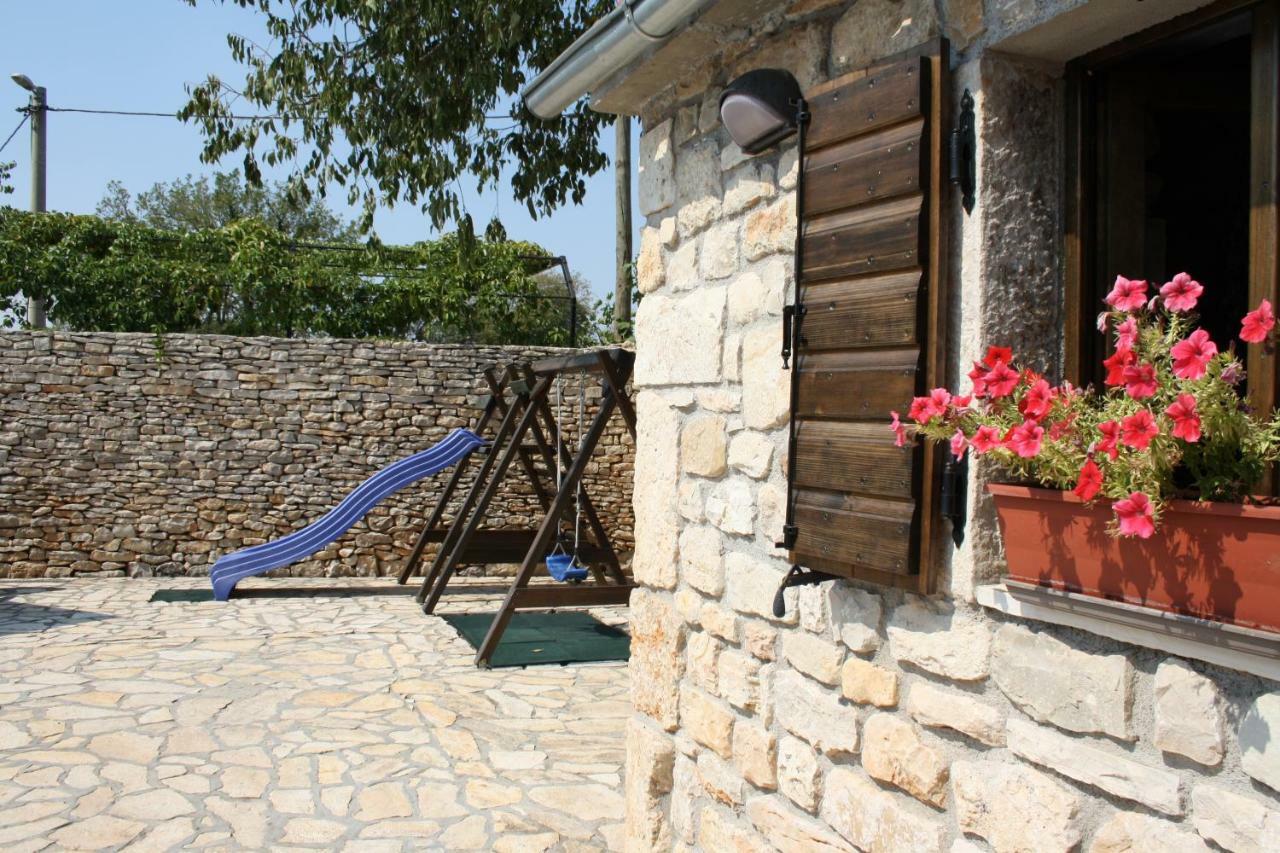 Rural House Gluic Villa Bogatic Bagian luar foto