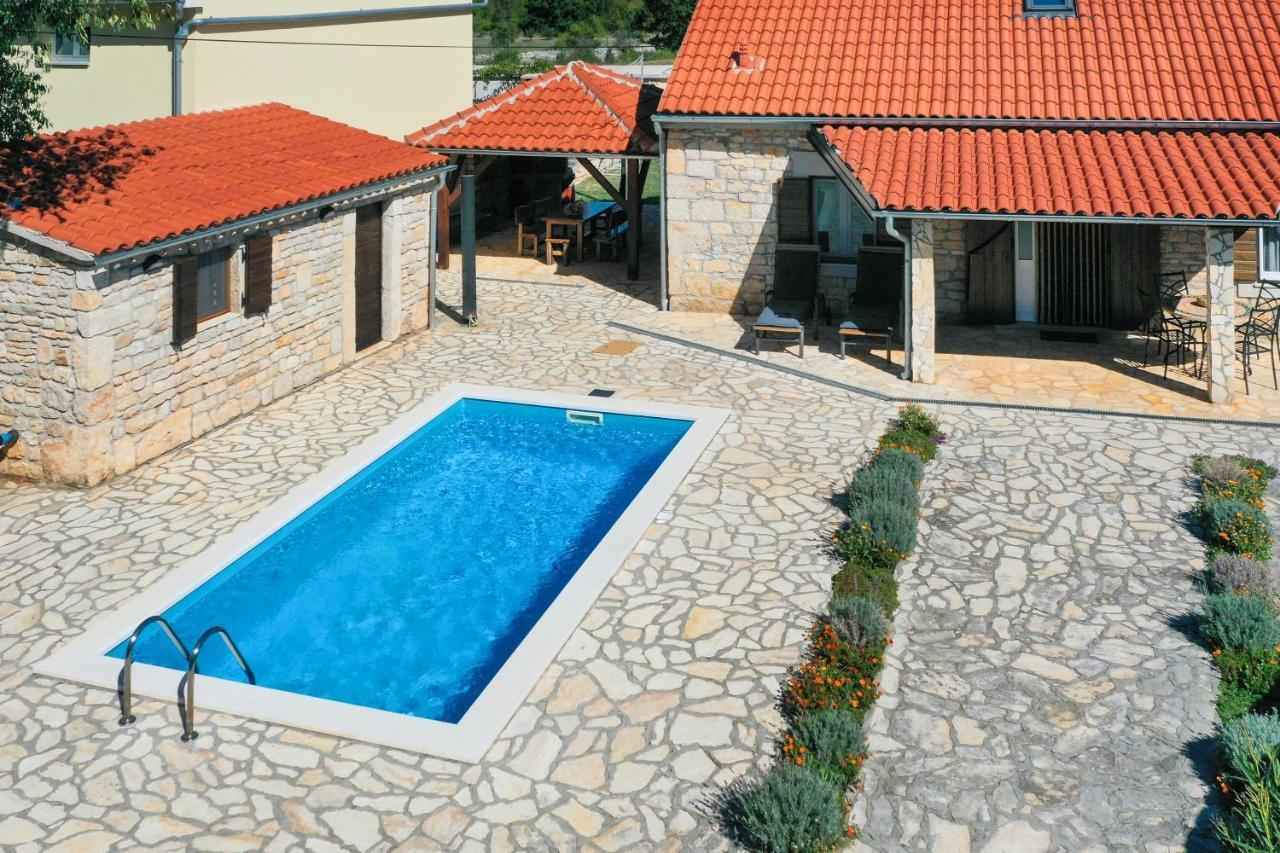 Rural House Gluic Villa Bogatic Bagian luar foto