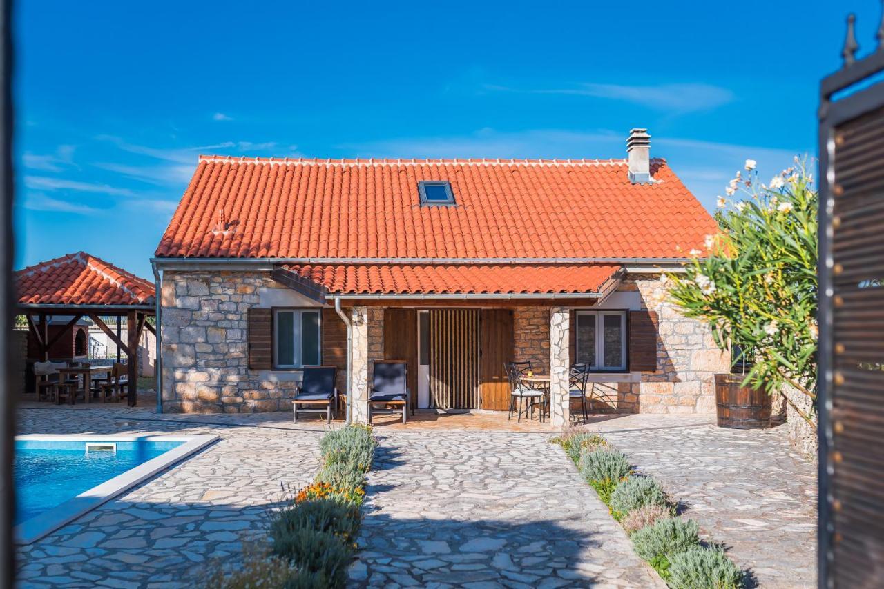 Rural House Gluic Villa Bogatic Bagian luar foto