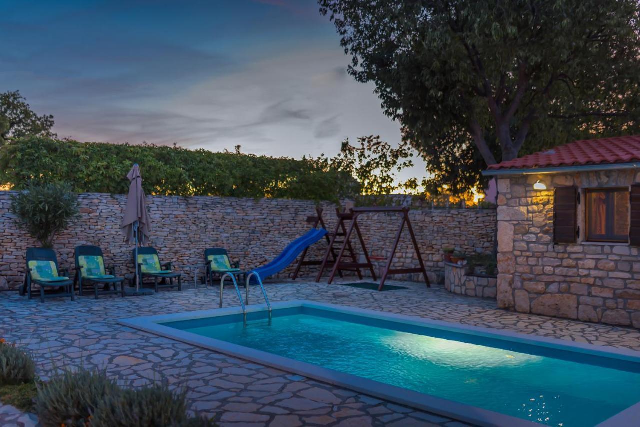 Rural House Gluic Villa Bogatic Bagian luar foto