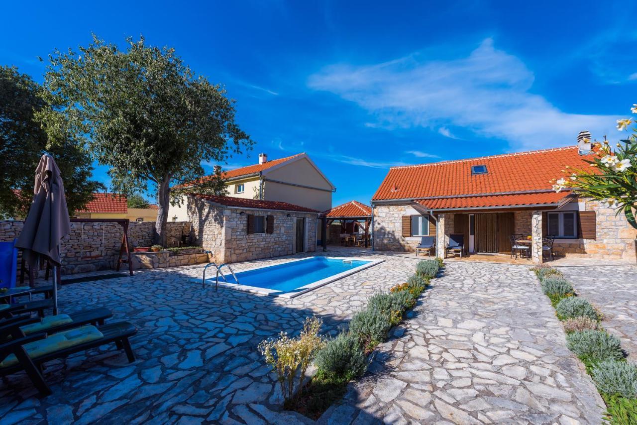 Rural House Gluic Villa Bogatic Bagian luar foto