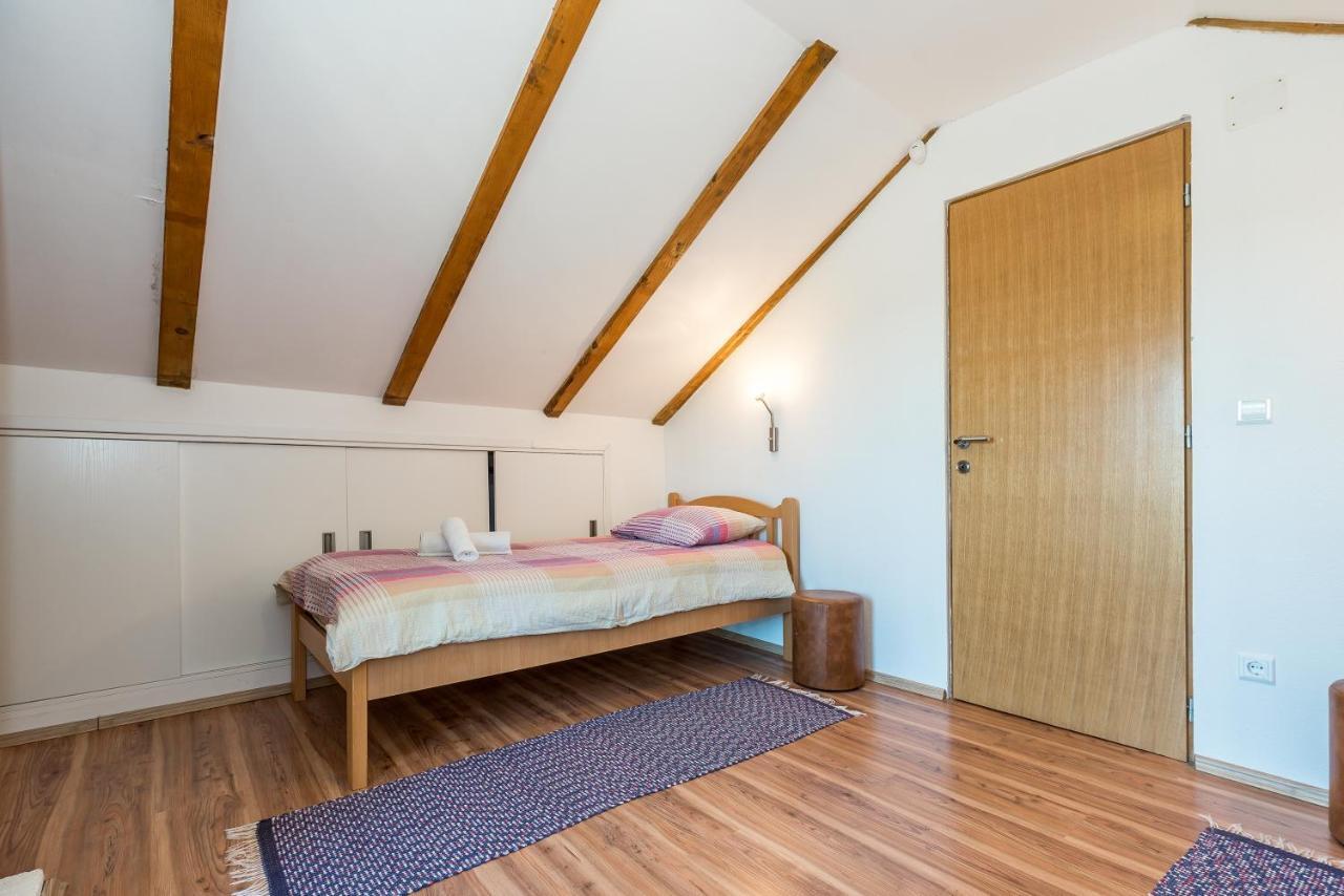 Rural House Gluic Villa Bogatic Bagian luar foto