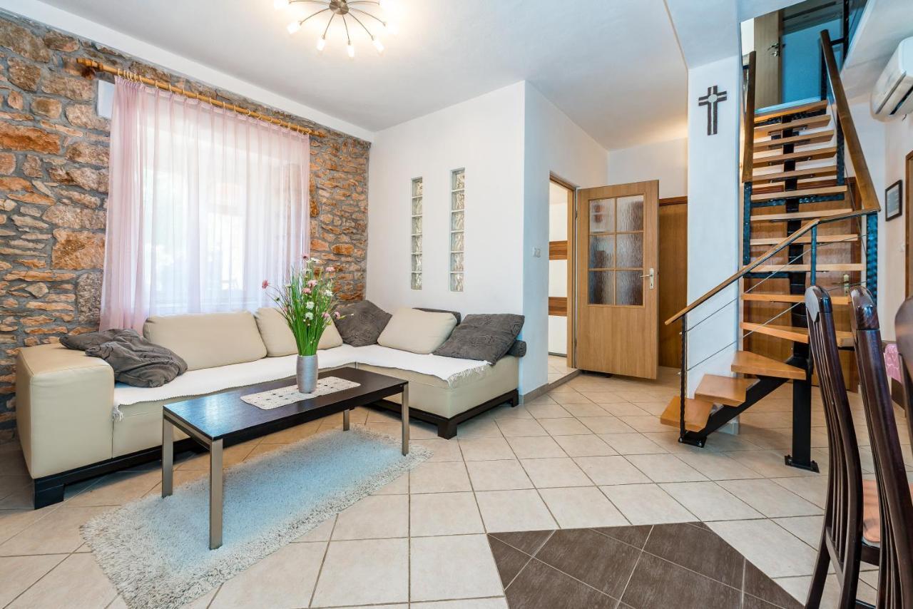 Rural House Gluic Villa Bogatic Bagian luar foto