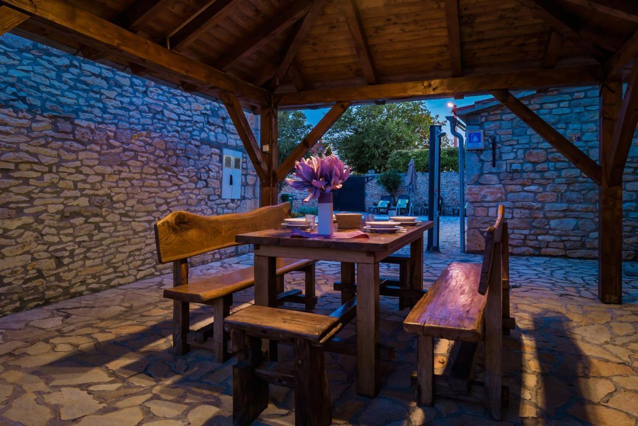 Rural House Gluic Villa Bogatic Bagian luar foto
