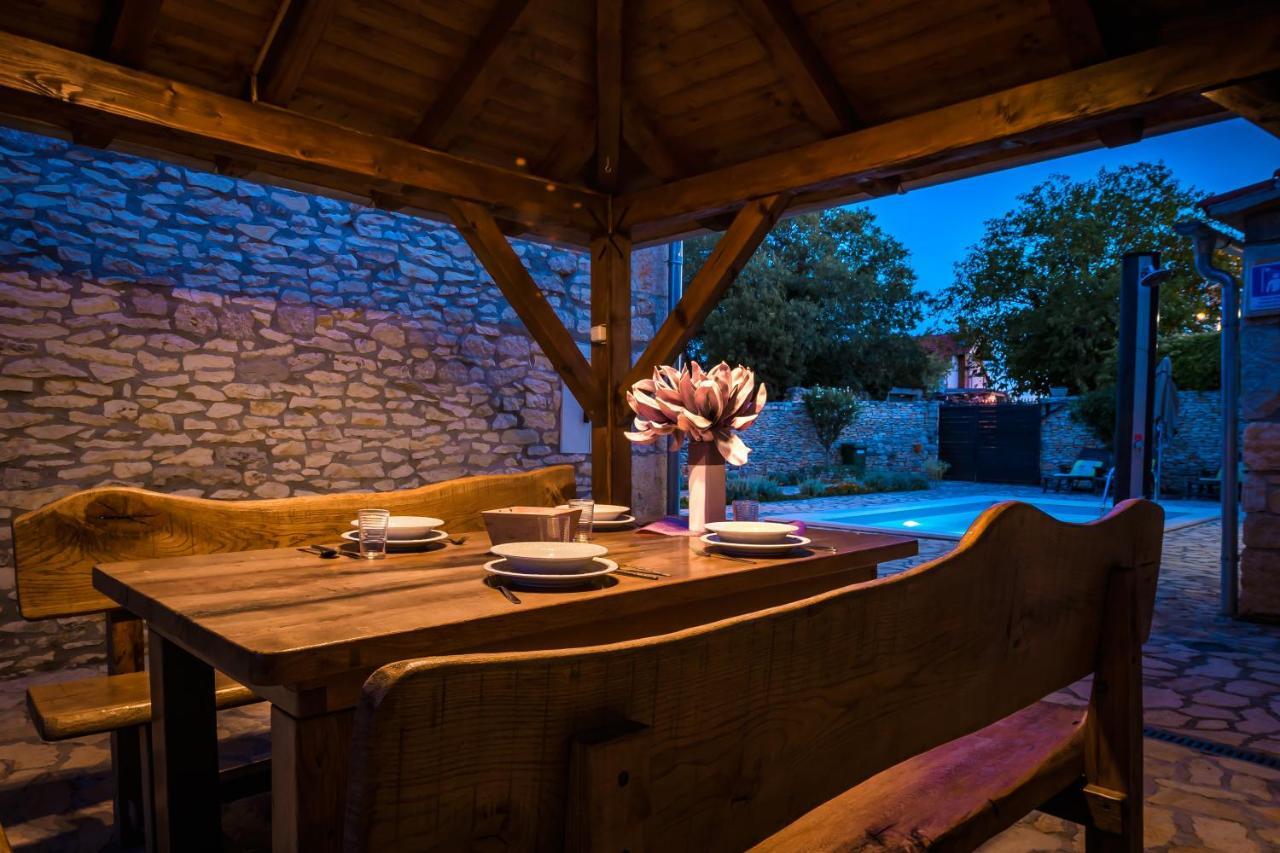 Rural House Gluic Villa Bogatic Bagian luar foto